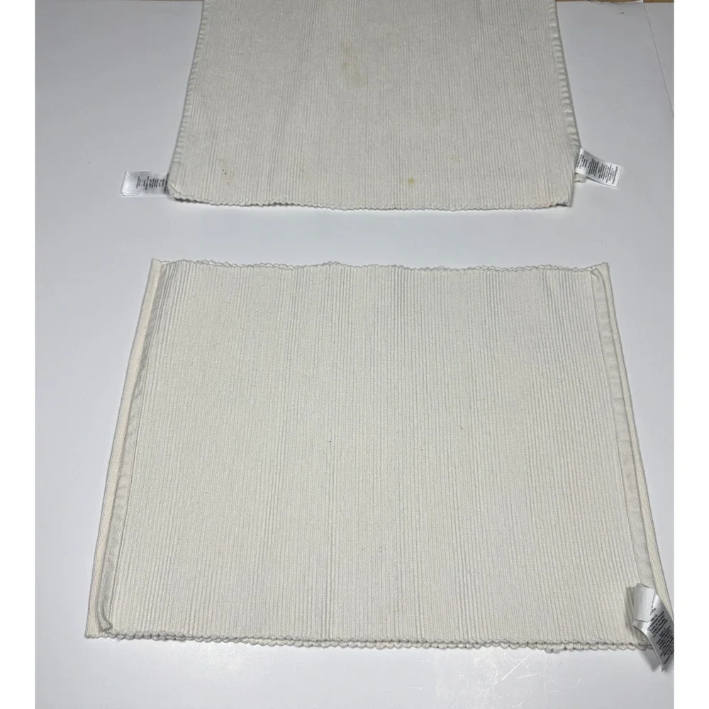 West Elm Riviera White‎ Cotton Scallop Edge Rectangular Table Placemats 4-PC Set